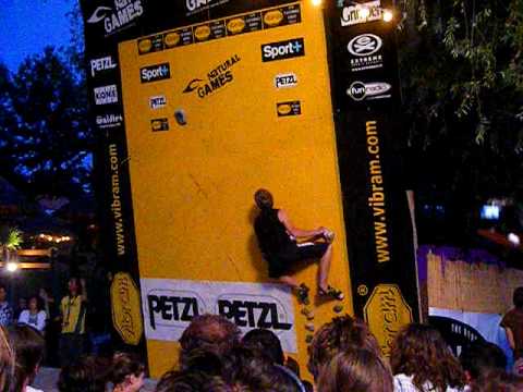 concours de jeté au vibram natural games 2009 (petzl roc trip millau)