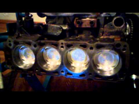 New forged Wiseco pistons in my cosworth engine