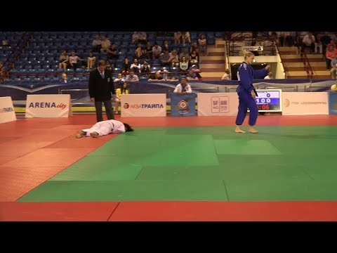 female judo choke out 79