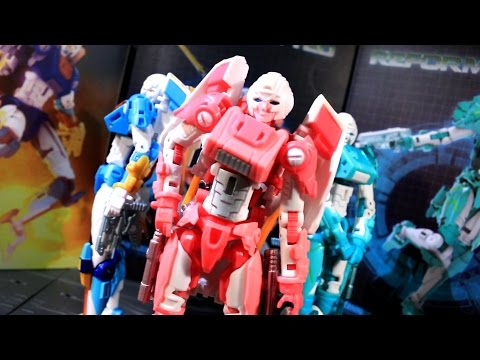 Mastermind Creations R-08 Azalea the Avenger (with Zinnia & Asterisk) - Vangelus Review 255-A