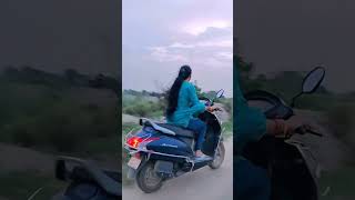 Download lagu Chalte chalte yunhi ruk jata hoon main ♥️! #mohabbatein #song 🛵😍🎶💫 mp3