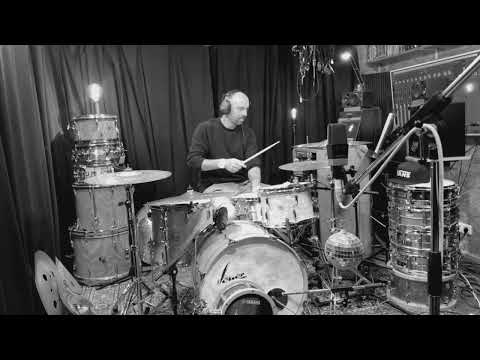 Josef JE Elmer - "Suffering in Paradise" Lasse Lyx, Christine Smit (Drum Cover)