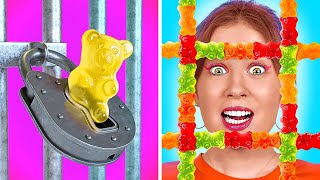 WEIRD WAYS TO SNEAK FOOD ANYWHERE || Funny and Awkward Ways to Become Popular by 123 GO!