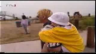 1998- Aaron Carter - Making of Surfin USA