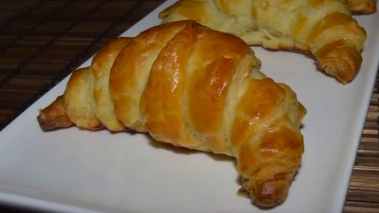 Cómo hacer croissants con masa de hojaldre (Rápido y Muy fácil) | Patu