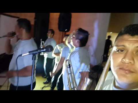 Incontrolable Banda Camorra- popurri de cumbias