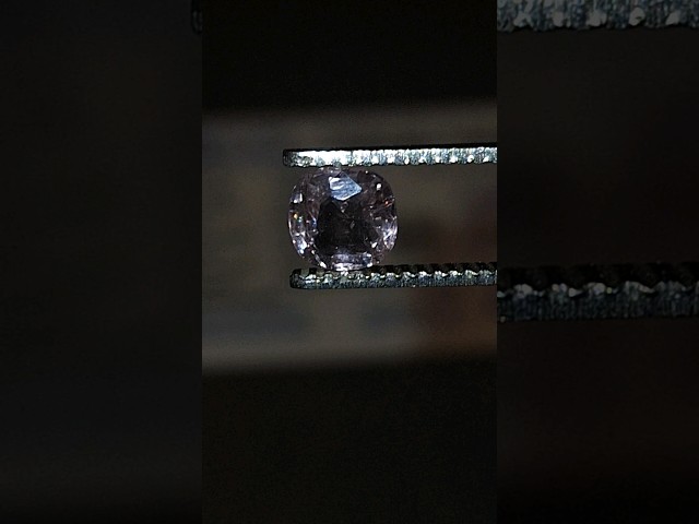 حجر سبينل وردي طبيعي مفحوص و موثق بشهادة مختبر