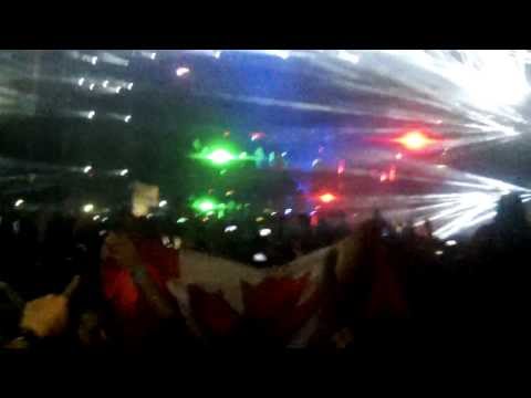 Tiësto & Dyro vs. Krewella - Alive in Paradise (Tiësto Mash-up) (Live at Electric Zoo 2013)