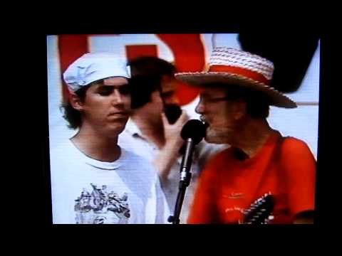 Guantanamera - Pete Seeger & Tao Rodríguez-Seeger.1991