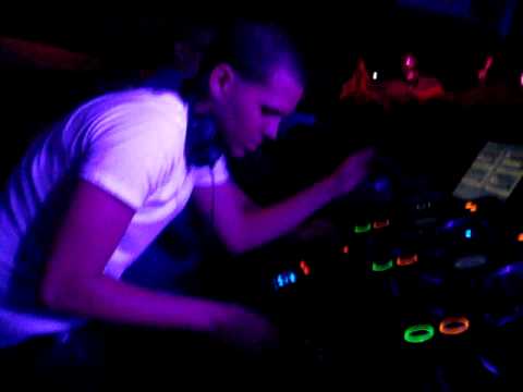 THE MARTINEZ BROTHERS x MICHELANGELO x DJ FLASH @ DEKO LOUNGE 4-17-10 SET 3