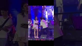 Download lagu Piche Kota dan Vanessa Zee Duet Lagu Lesung Pipi di Konser  mp3