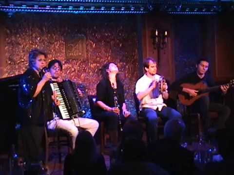 Leny Andrade - Medley - Carinhoso, Chega de Saudades, Da Cor do Pecado & Estamos ai