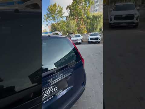 фото volvo v50 i рестайлинг 0