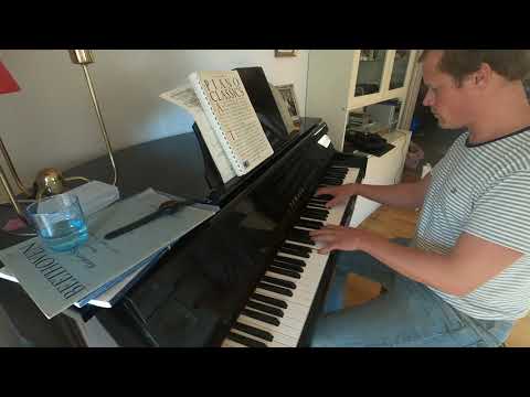 Victor Borge - Danish Folk Songs medley