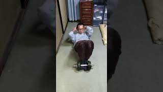 ④交差腹筋50回