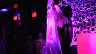 Drag Carnage - Pearl 7.27.13 "The Girl and the Robot - Röyksopp ft. Robyn"