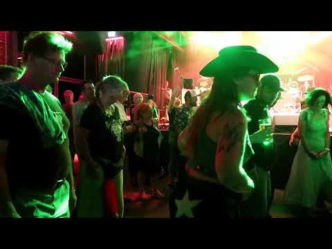 Embla & The Karidotters - Bühnenabgang per Linedance @ STATIC ROOTS FESTIVAL (Oberhausen)