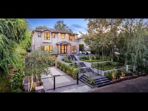 169 North Canyon View Drive Los Angeles, CA 90049