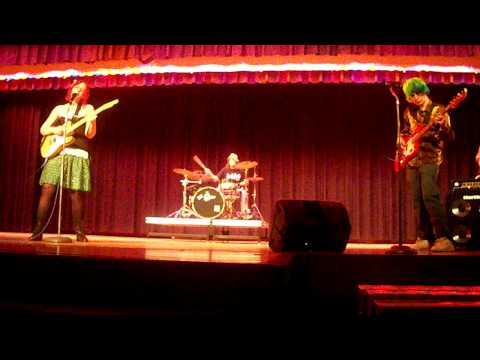 IU Variety Show- I Will Survive