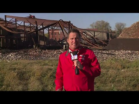 Old North St. Louis warehouse collapses during fire - Smoke visible for miles