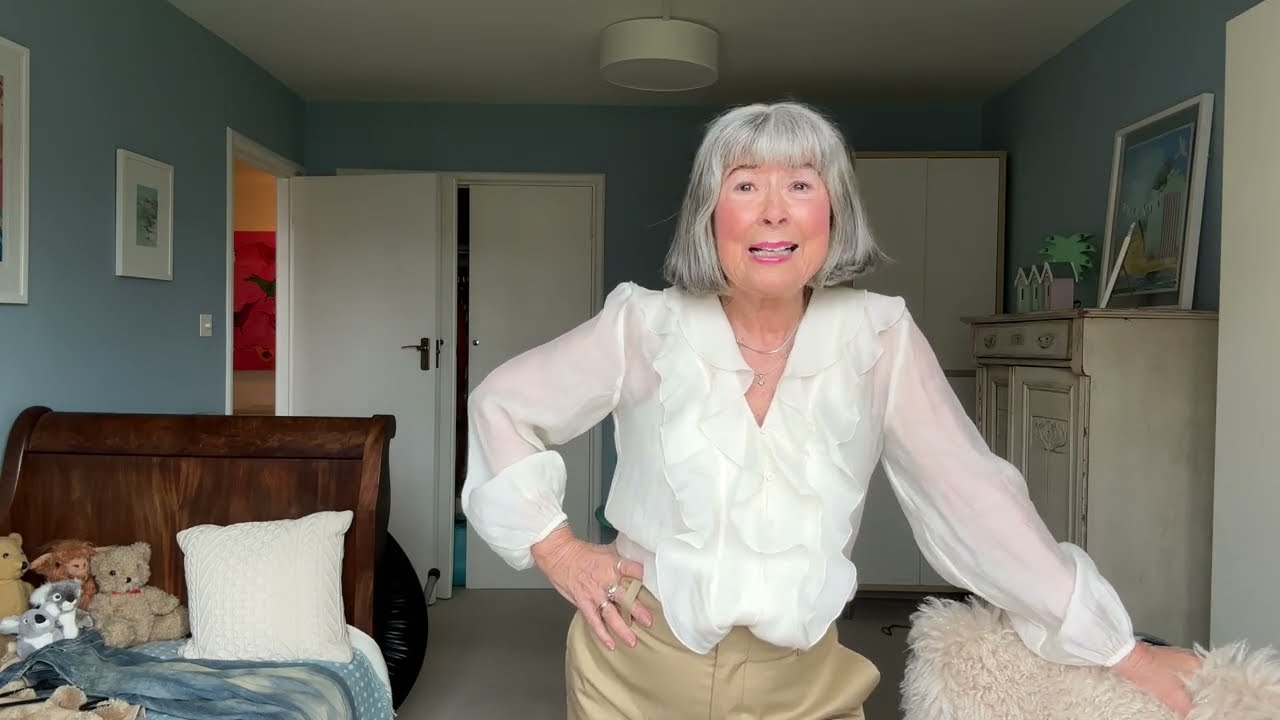 LONDON TOWN PART 2 AND NEW CLOTHES TO TRY ON AT HOME..........