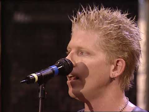 Videoclip de Staring At The Sun — The Offspring