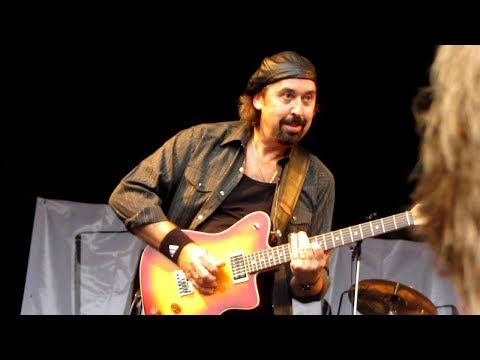 Micky Moody & Bernie Marsden - Silver On Her Person (live)