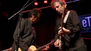 Alejandro Escovedo - Can’t Make Me Run (eTown webisode #1151)