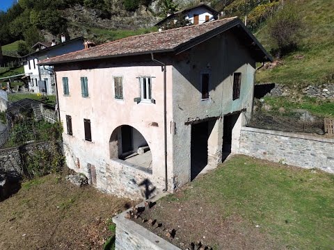 Vendesi Antico Casale Vista Lago Como - Gravedona ed Uniti | Agenzia Immobiliare Tre Pievi