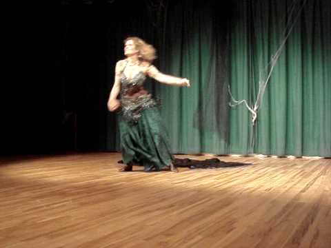 Siluria Bellydance - Dance With The Dead - Hay-on-Wye - October 2009