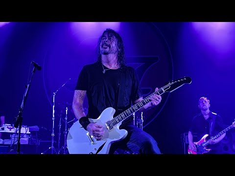 Foo Fighters Play First Show with New Drummer Ilan Rubin