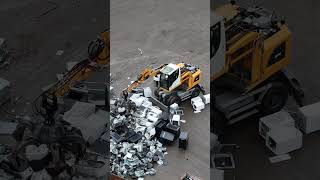 Экскаватор для перевалки Liebherr A 914 | Изображение 4 - Machineryline