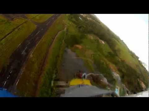 Voando no grupo de aeromodelistas de Ouro Fino