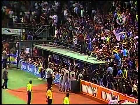 Pelea entre Caribes y Navegantes, tercer juego de la final, 25-1-14