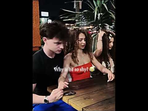 WHY IS NOAH SO SHY?🖐️😭 #kalogeras #sisters #elianakalogeras #fyp #viral #curlyhair #edit #curly