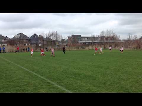 Raoul scoort fantastisch doelpunt voor GJS E1