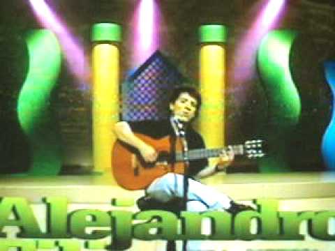 Otro Domingo sin Sol - Alejandro Filio