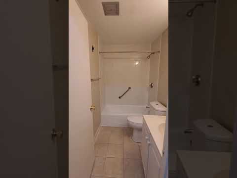 Buckingham 2- Renovated- Royal Crest Estates, North Andover