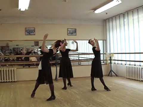 Выпускной экзамен по народному танцу, 8 класс ДПОП, 2022 г , конц А М Толчев Фрагмент 1