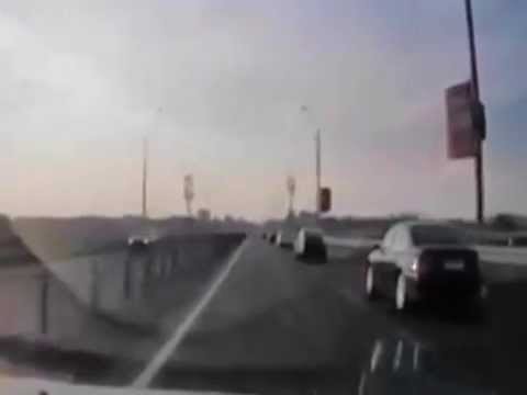 電單車手 巧避車禍 ?