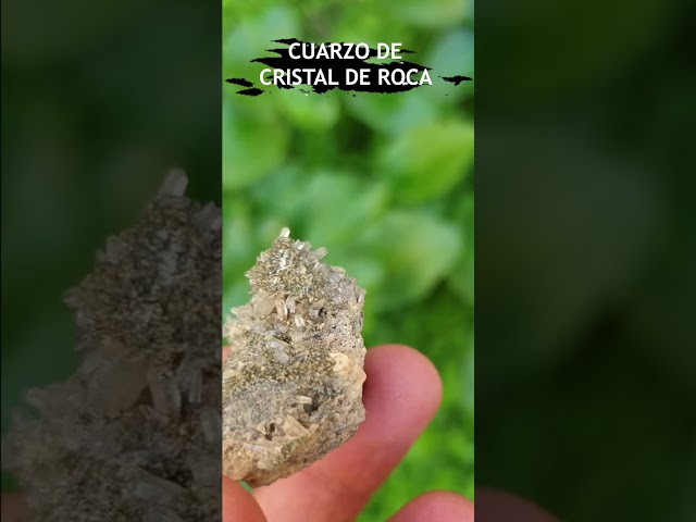 Vídeo relacionado con Lucky Healing Crystal 15 cm Cuarzo natural Daga de cristal a mano tallado de cristal de cristal Cuchillo de la obsidiana Curación curativa de piedra de cristal de la decoración del hogar Regalos Regal