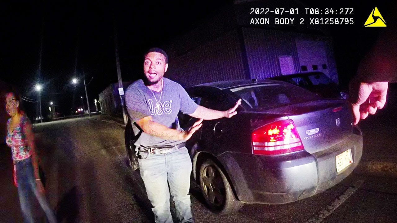 Stolen Car Suspects Do Every Wrong Thing During Traffic Stop