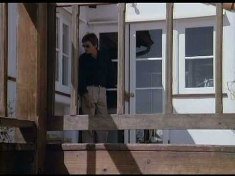 Macgyver - Kitchen Distraction