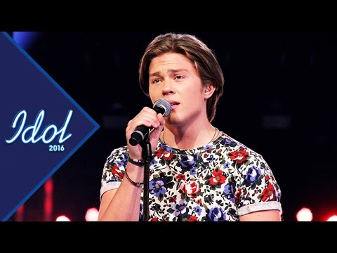 Feliks Parik sjunger Dancing On My Own i Idol 2016  - Idol Sverige (TV4)