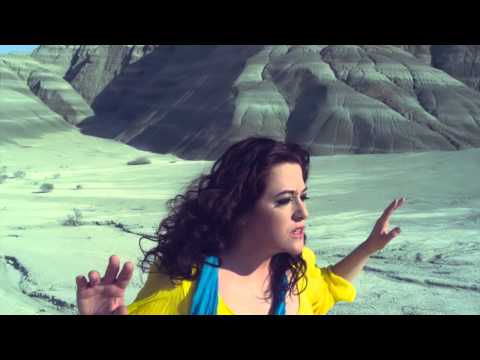 Selva Erdener - Ümitsiz (Official Music Video) [ Düşlerimin Toprağı © 2011 Kalan Müzik ]