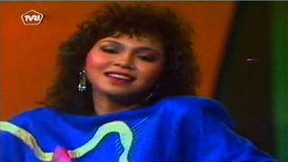 Download lagu Ria Resty Fauzy - Sinar Matamu Bagai Besi Sembrani (1986) Selekta Pop Versi 1 mp3