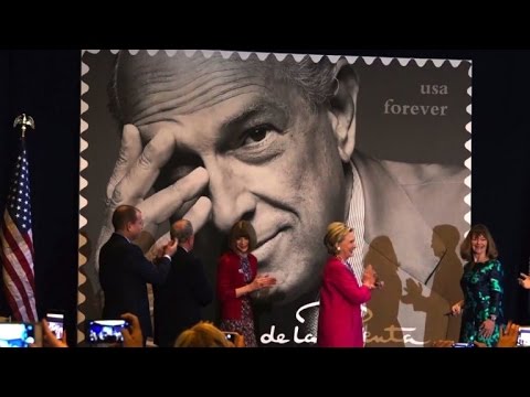 Hillary Clinton rend hommage à "l'immigré" Oscar de la Renta