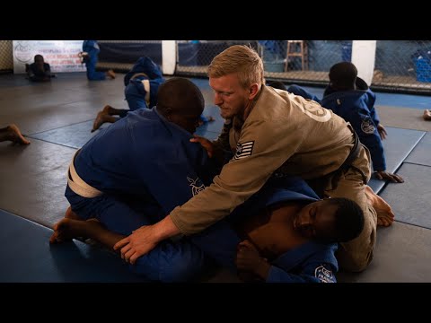 Sam Crook, Head Coach for the Ngannou Foundation in Cameroun - Fight & Write Interview