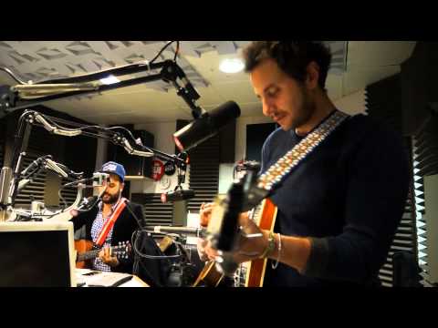 Jil Is Lucky - MGMT Cover - Session Acoustique OÜI FM