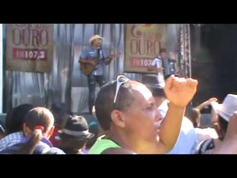 loira do carro branco fazenda são francisco fabricio violla